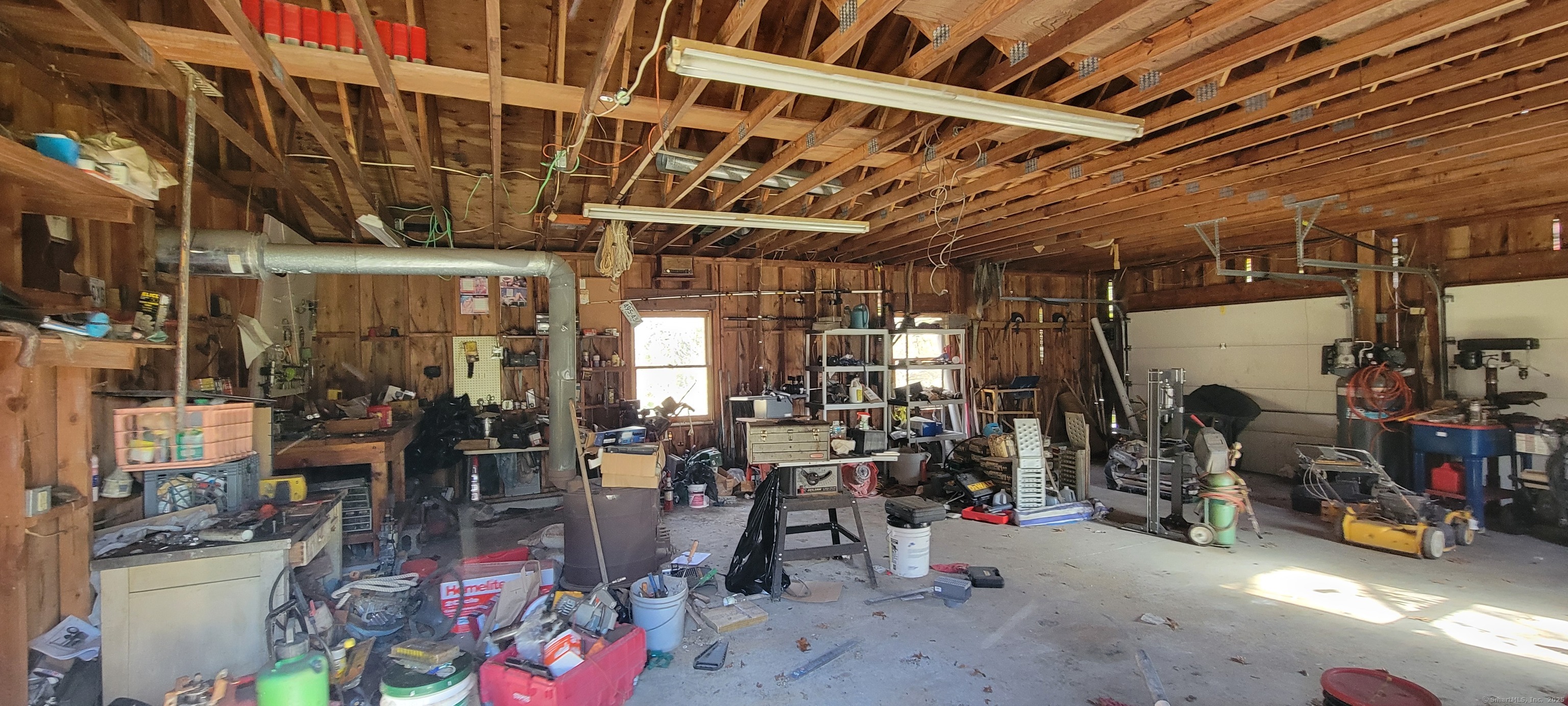 118 Bloomingdale Road Waterford, CT 06375 - Photo 17 of 29