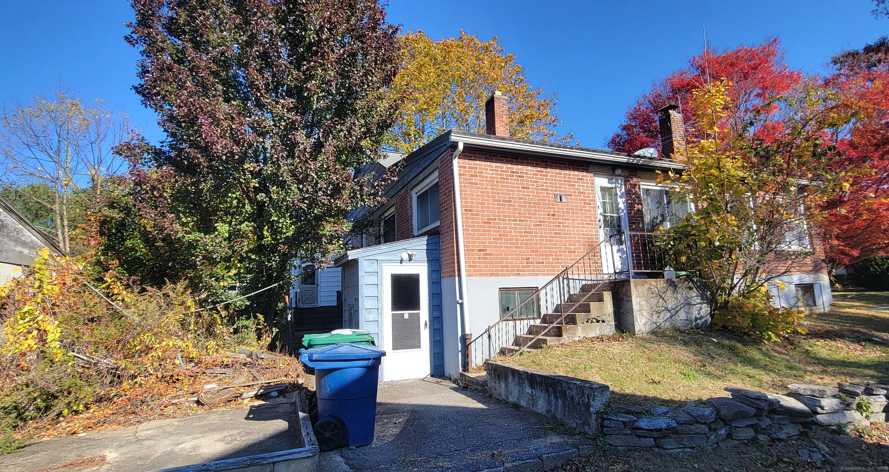 118 Bloomingdale Road Waterford, CT 06375 - Photo 6 of 29