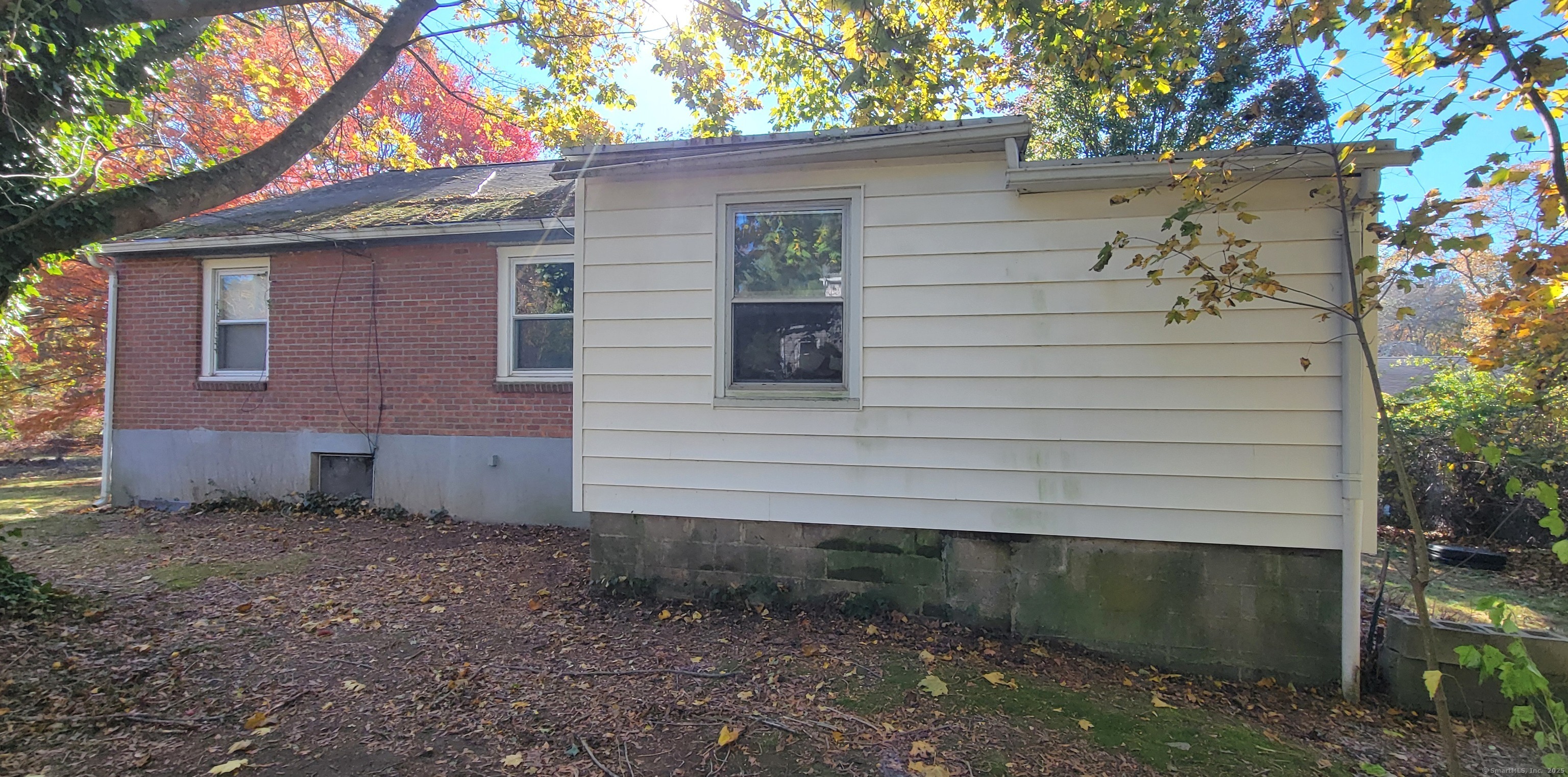 118 Bloomingdale Road Waterford, CT 06375 - Photo 8 of 29