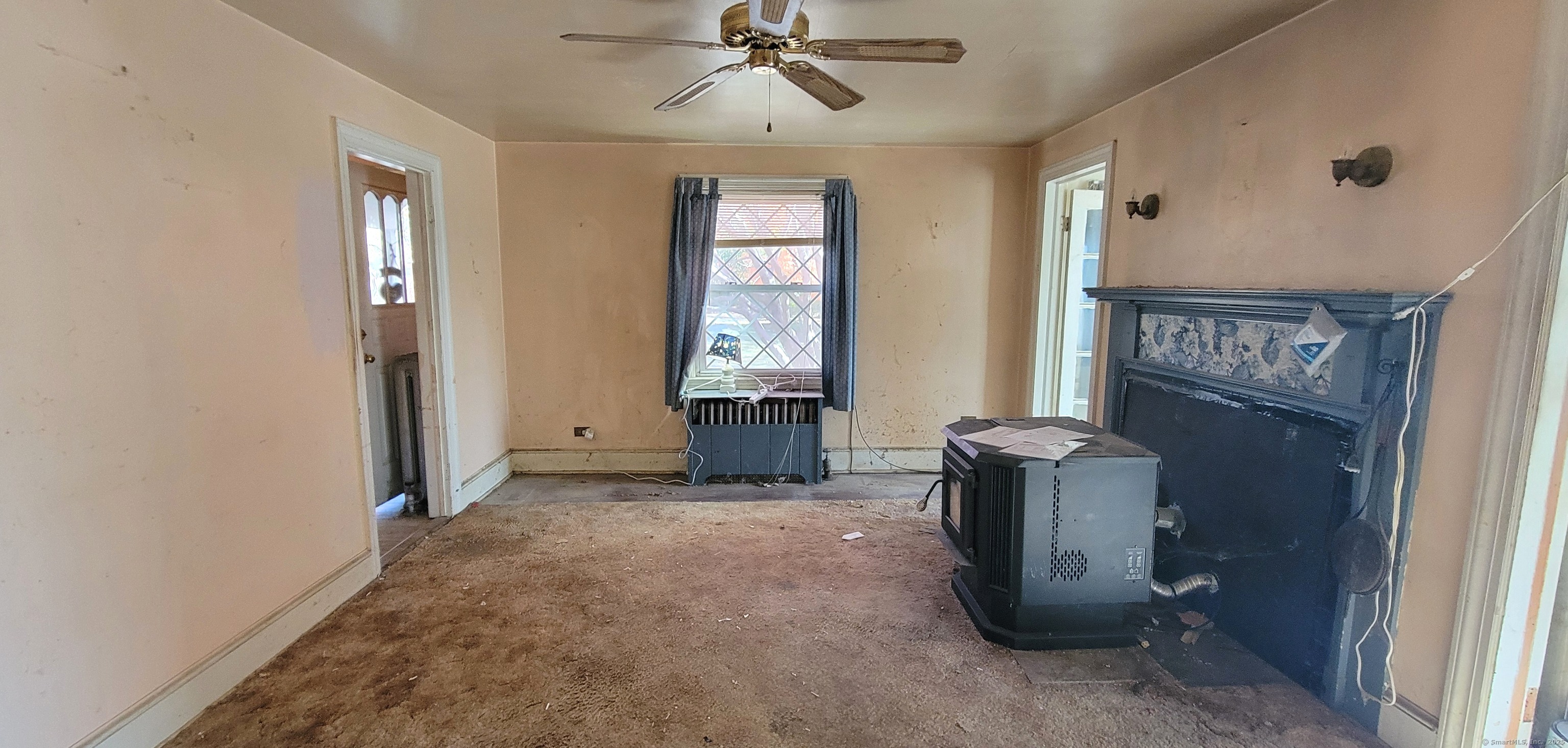 118 Bloomingdale Road Waterford, CT 06375 - Photo 9 of 29