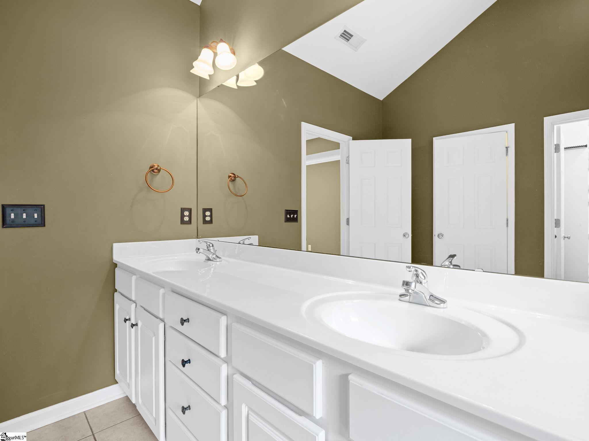 43 Hurshfield Court Taylors, SC 29687 - Photo 15 of 39