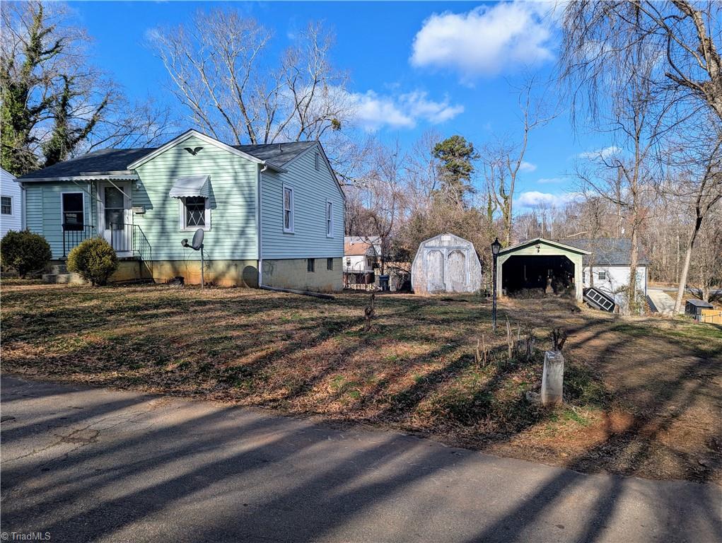 119 Cox Avenue Elkin, NC 28621 - Photo 2 of 14 Garage/parking