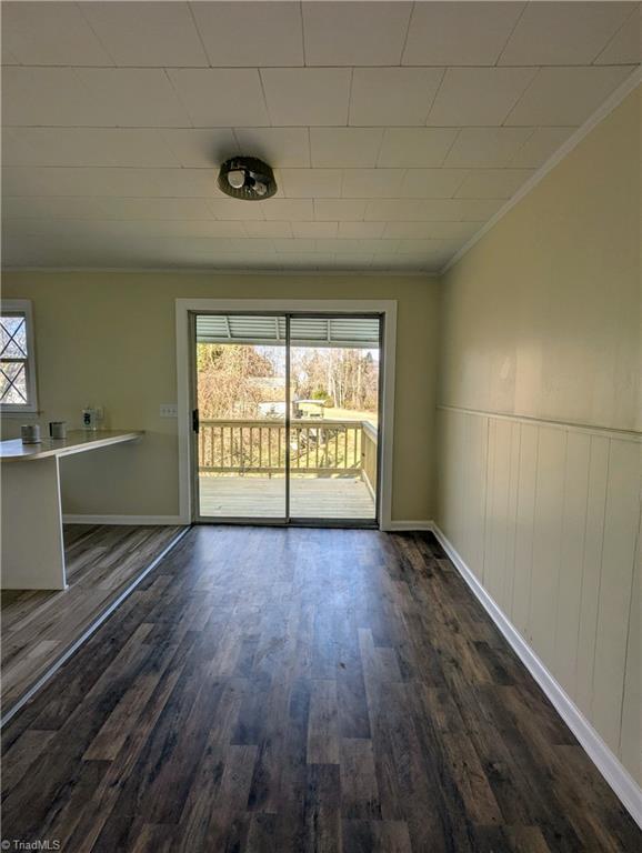 119 Cox Avenue Elkin, NC 28621 - Photo 5 of 14 Dining leading to rear deck