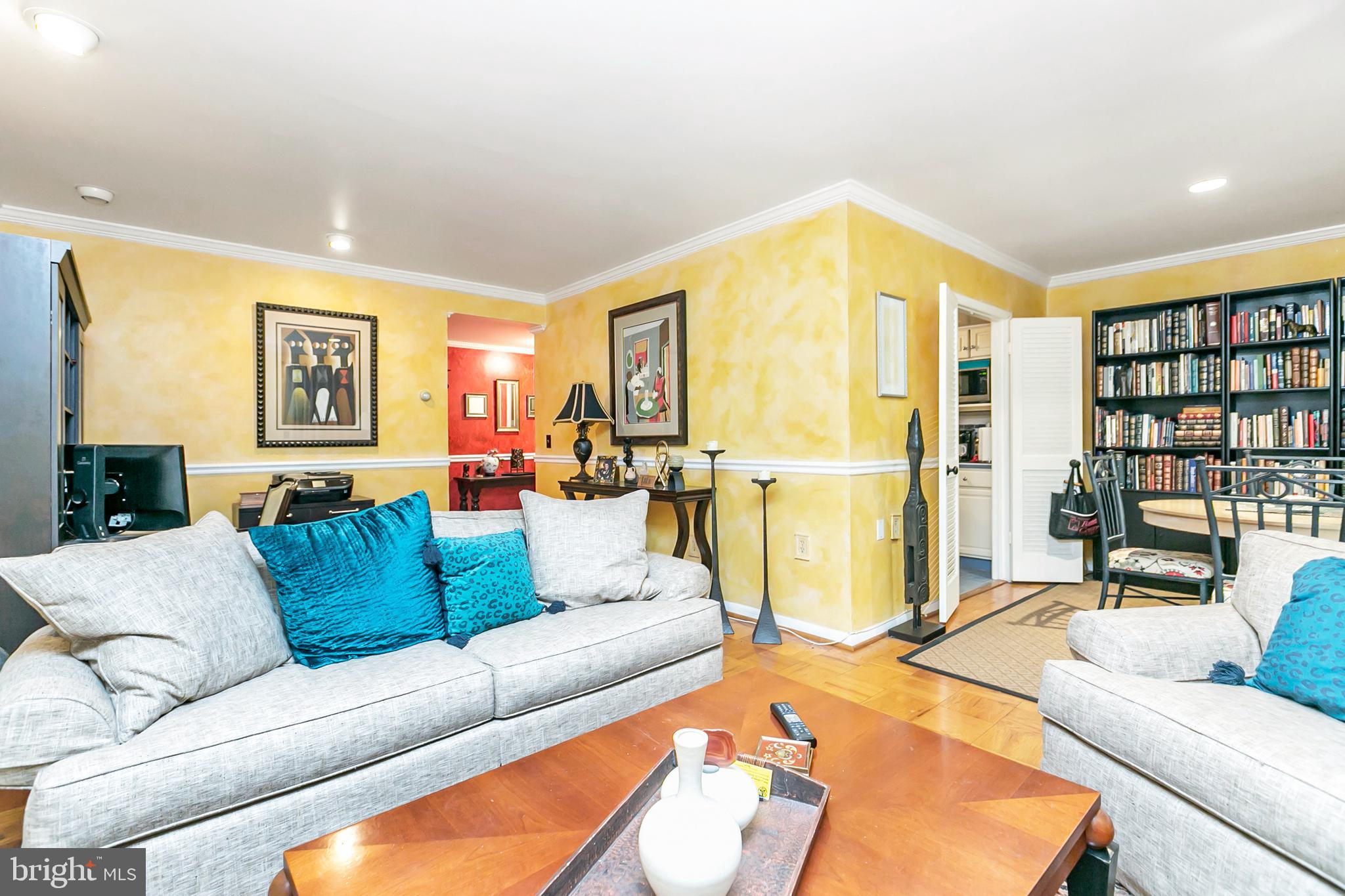 Spacious living room