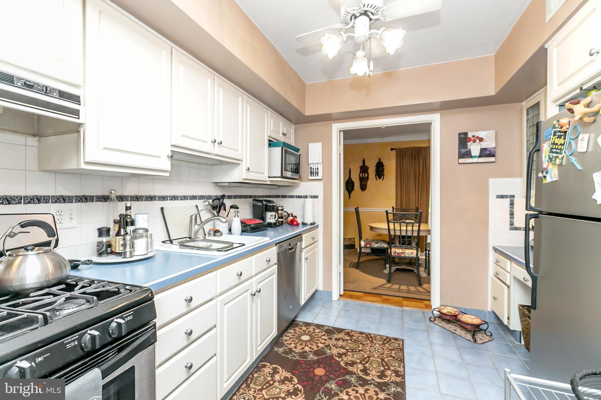 111 Cross Keys Road, Unit R111D Baltimore, MD 21210 - Photo 7 of 15 Kitchen