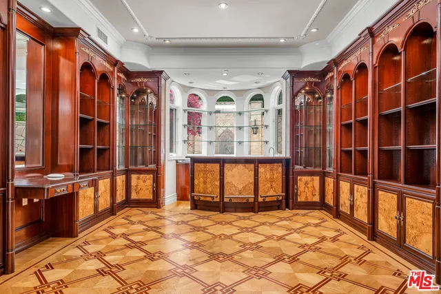 $20,000 | 11244 Briarcliff Lane, Studio City, CA 91604