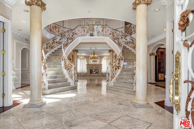 $20,000 | 11244 Briarcliff Lane, Studio City, CA 91604