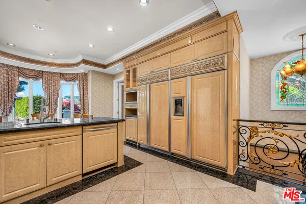 $20,000 | 11244 Briarcliff Lane, Studio City, CA 91604