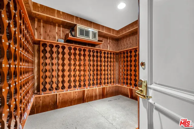 $20,000 | 11244 Briarcliff Lane, Studio City, CA 91604