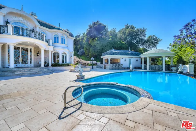 $20,000 | 11244 Briarcliff Lane, Studio City, CA 91604