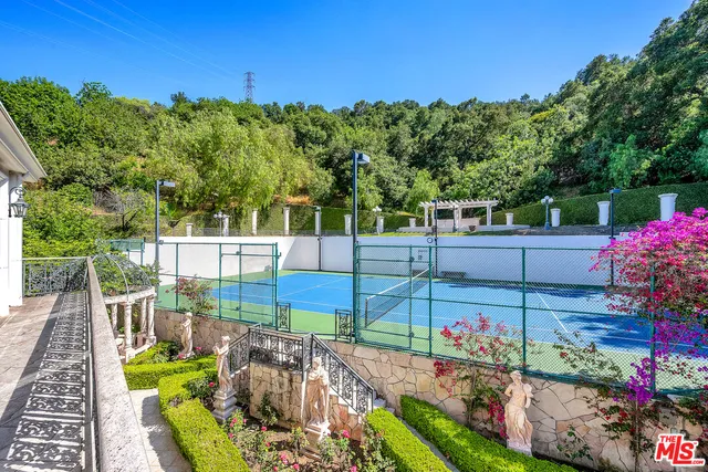 $20,000 | 11244 Briarcliff Lane, Studio City, CA 91604