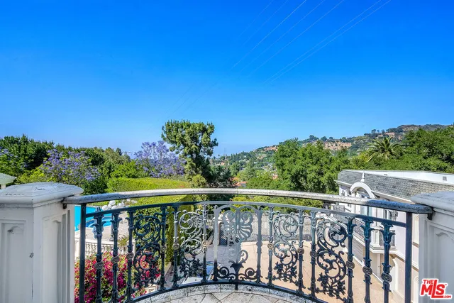 $20,000 | 11244 Briarcliff Lane, Studio City, CA 91604