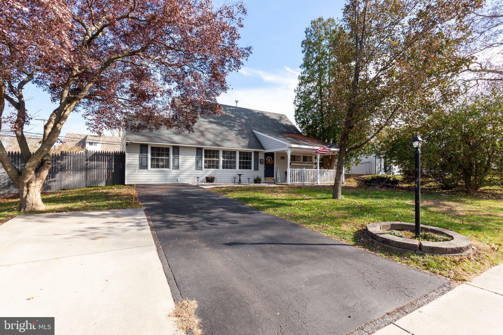 46 Queens Bridge Road Levittown, PA 19057 - Photo 1 of 29 Gallery Image 1