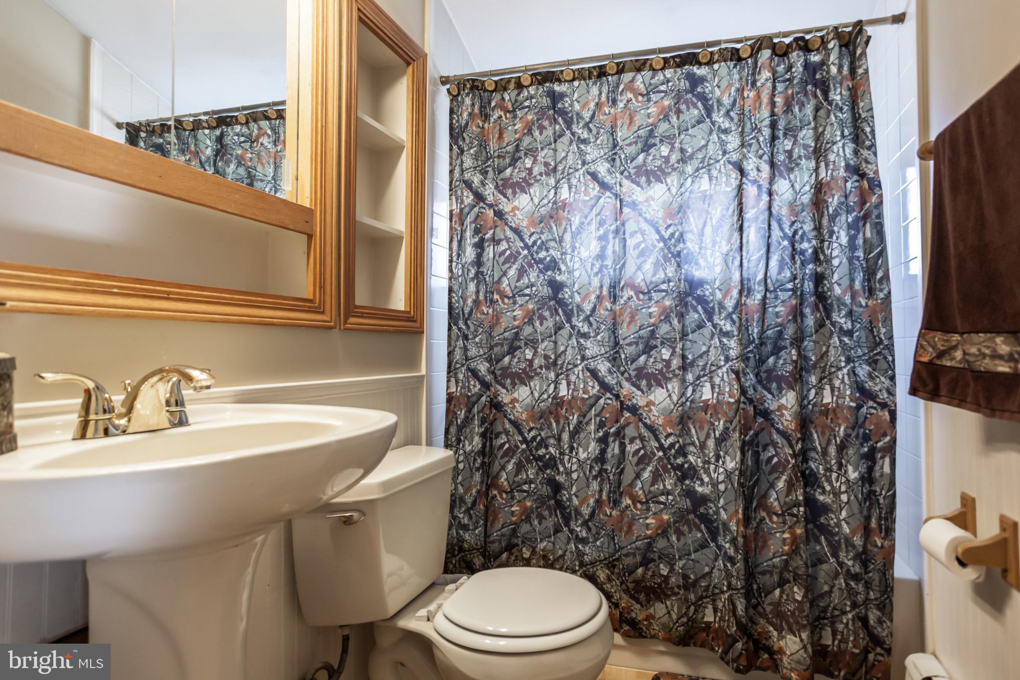 46 Queens Bridge Road Levittown, PA 19057 - Photo 25 of 29 Gallery Image 25