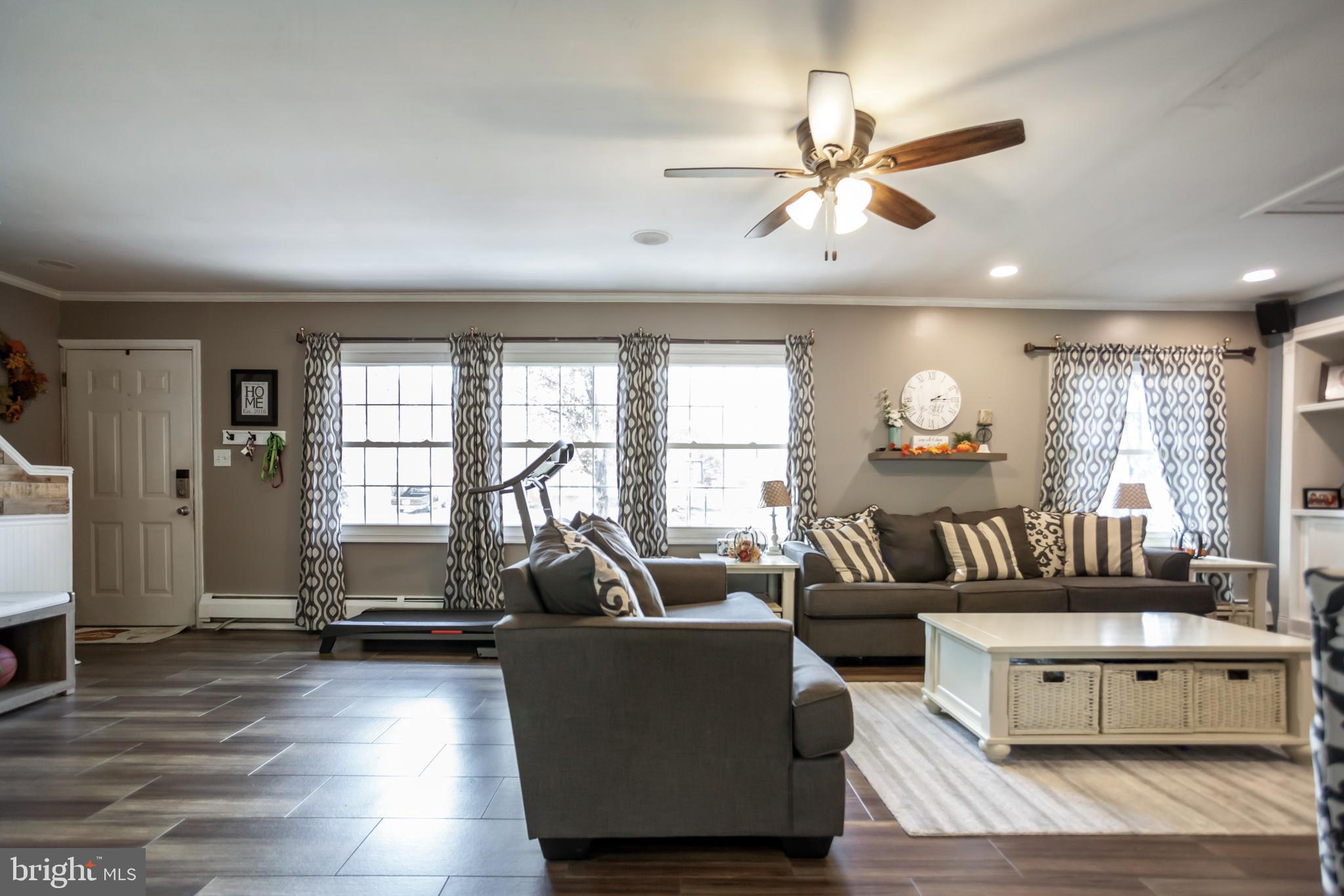 46 Queens Bridge Road Levittown, PA 19057 - Photo 10 of 29 Gallery Image 10