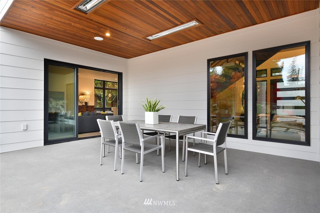 4605 108th Avenue Northeast Kirkland, WA 98033 - Photo 15 of 35