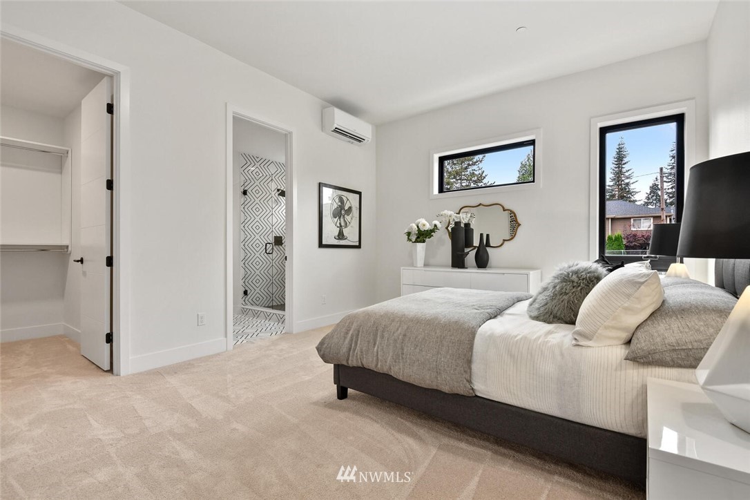 4605 108th Avenue Northeast Kirkland, WA 98033 - Photo 17 of 35