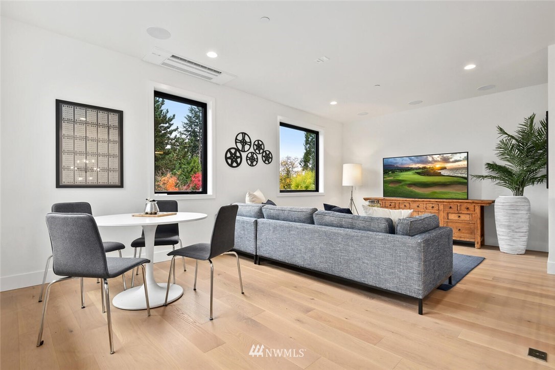 4605 108th Avenue Northeast Kirkland, WA 98033 - Photo 21 of 35