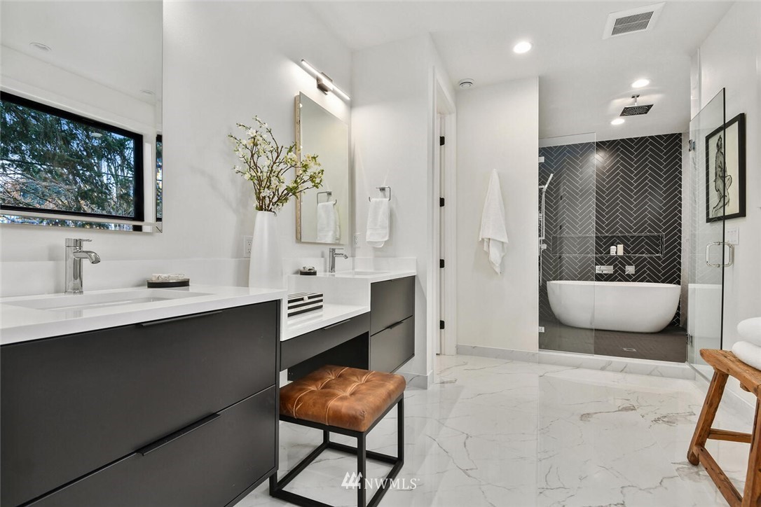 4605 108th Avenue Northeast Kirkland, WA 98033 - Photo 26 of 35