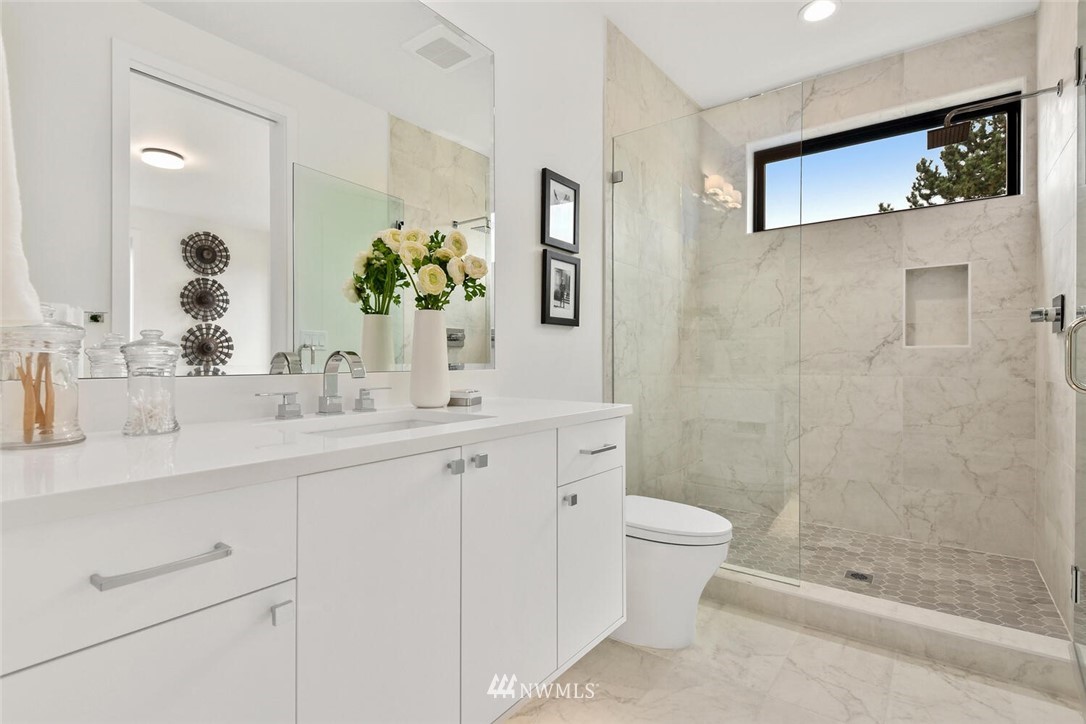 4605 108th Avenue Northeast Kirkland, WA 98033 - Photo 30 of 35