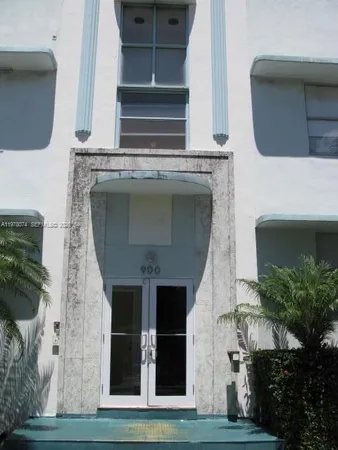 $1,700 | 900 Jefferson Avenue, Unit 4, Miami Beach, FL 33139