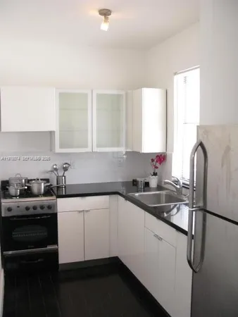 $1,700 | 900 Jefferson Avenue, Unit 4, Miami Beach, FL 33139