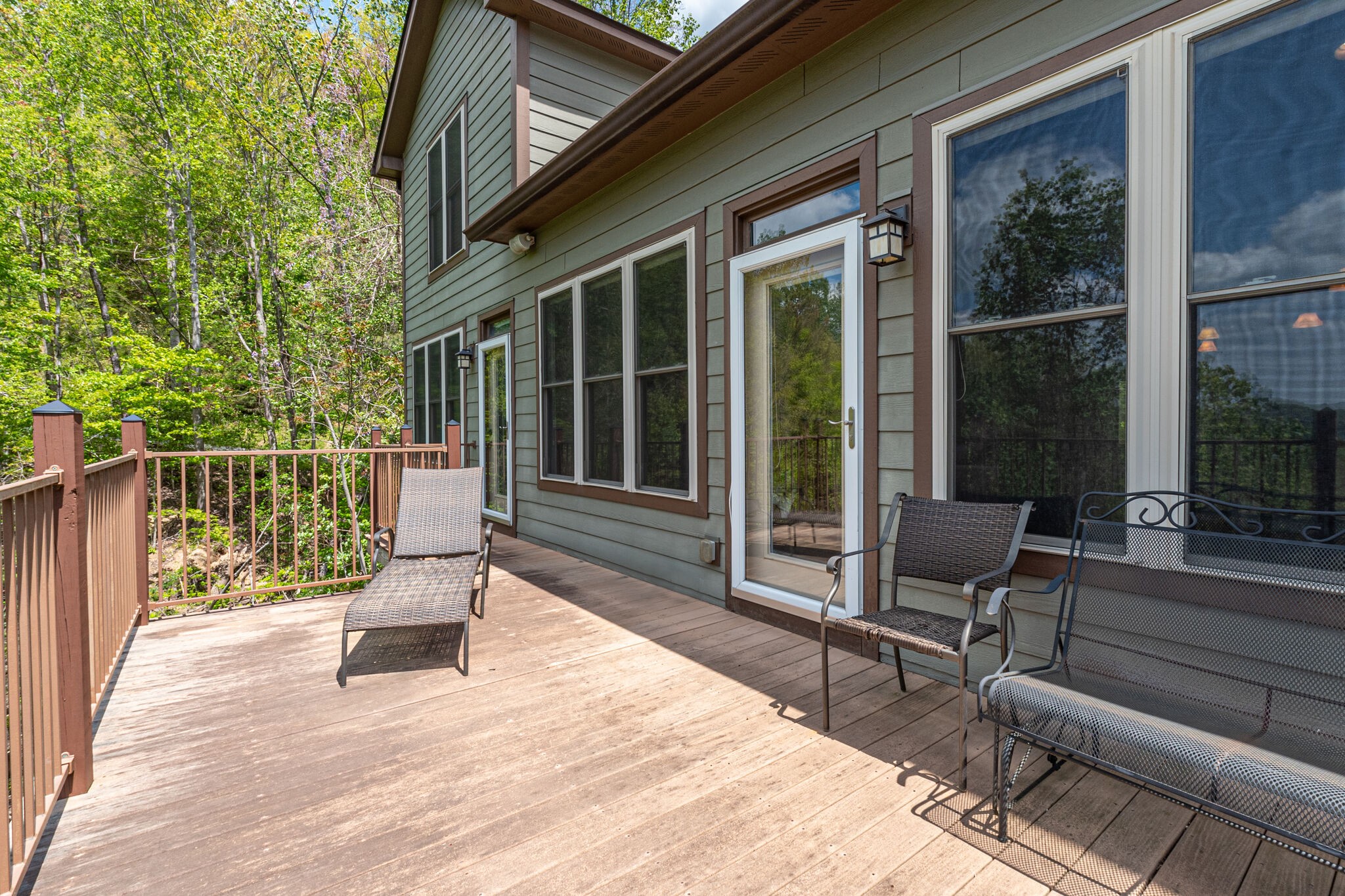 115 Vista Pt Road, Unit 115 Silver Point, TN 38582 - Photo 25 of 50 a view of deck with chairs and wooden fence