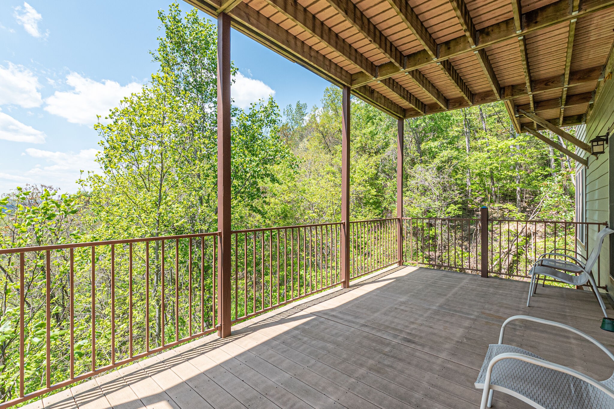115 Vista Pt Road, Unit 115 Silver Point, TN 38582 - Photo 44 of 50 a view of a balcony with lake view and a ocean view