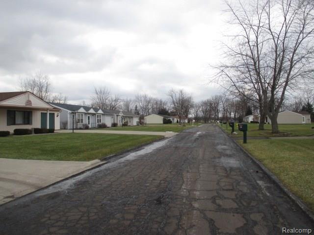 651 Leveque Circle Carleton, MI 48117 - Photo 16 of 17 16.JPG
