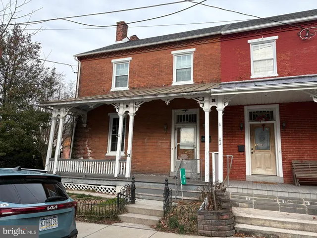 $299,900 | 21 Gay Street, Christiana, PA 17509