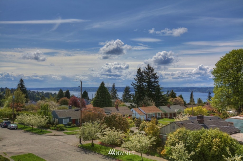 8208 39th Avenue Southwest Seattle, WA 98136 - Photo 1 of 15