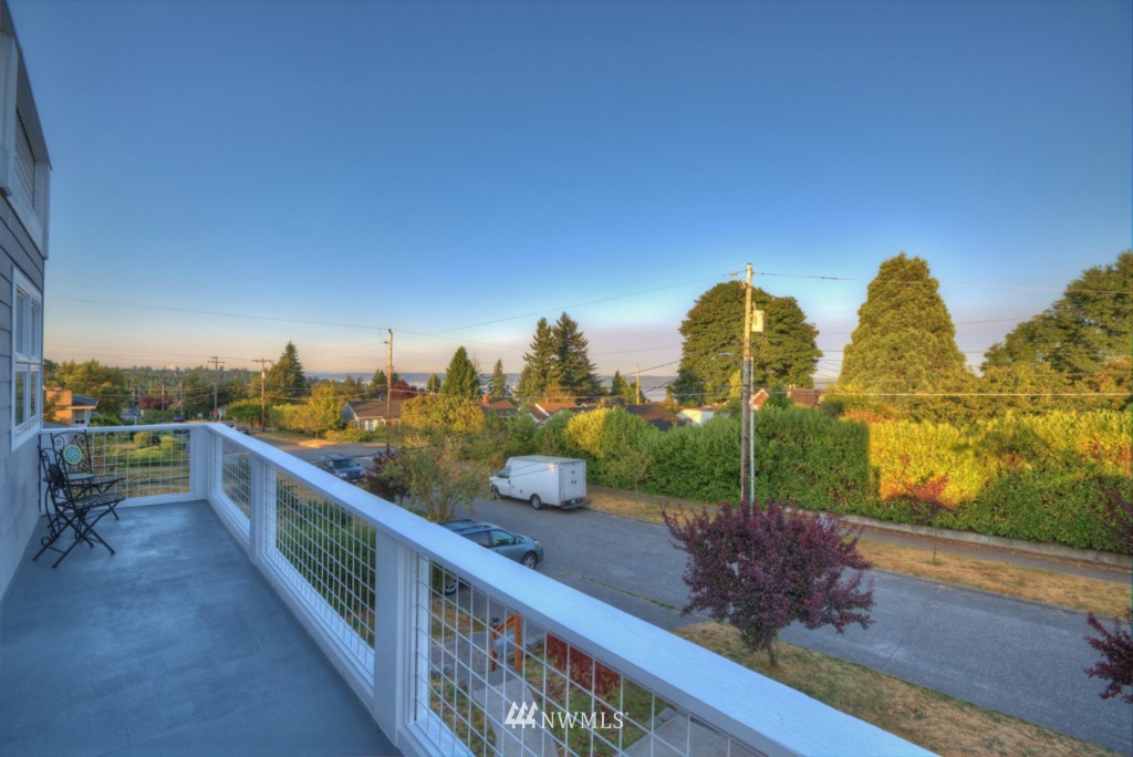 8208 39th Avenue Southwest Seattle, WA 98136 - Photo 8 of 15