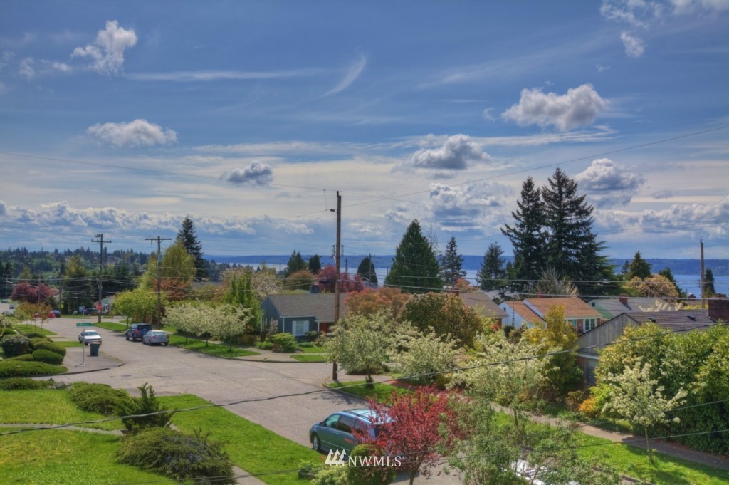 8208 39th Avenue Southwest Seattle, WA 98136 - Photo 9 of 15