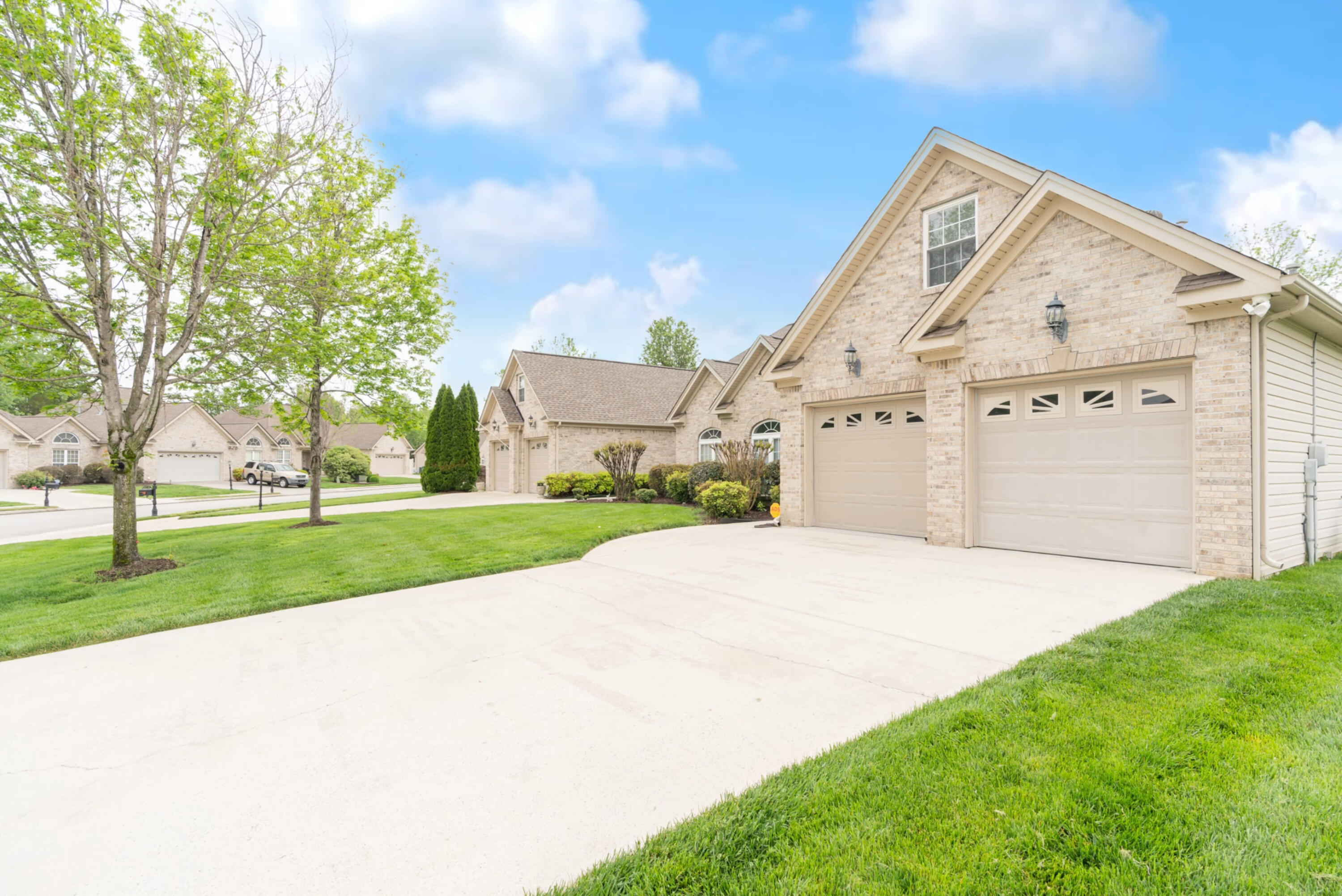 6704 Dove Field Road Hixson, TN 37343 - Photo 3 of 56 Photo Apr 18 2024, 2 02 12 PM