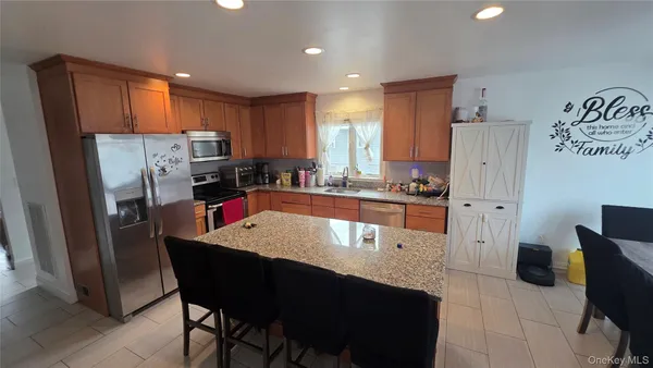 $4,800 | 65 Gibson Place, Yonkers, NY 10705