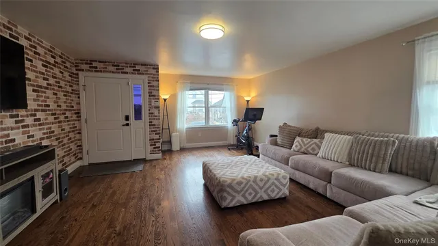 $5,000 | 65 Gibson Place, Unit L, Yonkers, NY 10705