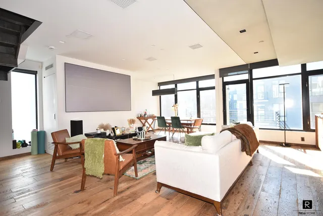 $2,495,000 | 102 Gold Street, Unit 6FR | DUMBO