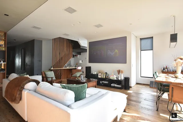 $2,495,000 | 102 Gold Street, Unit 6FR | DUMBO