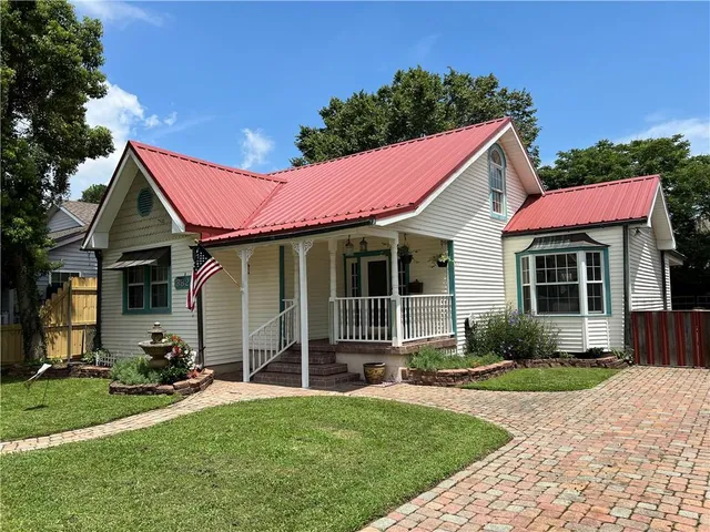$339,000 | 3821 Derbigny Street, Metairie, LA 70001
