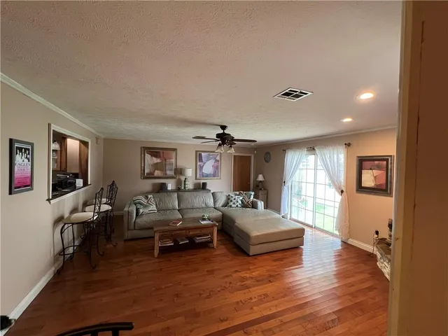 $339,000 | 3821 Derbigny Street, Metairie, LA 70001