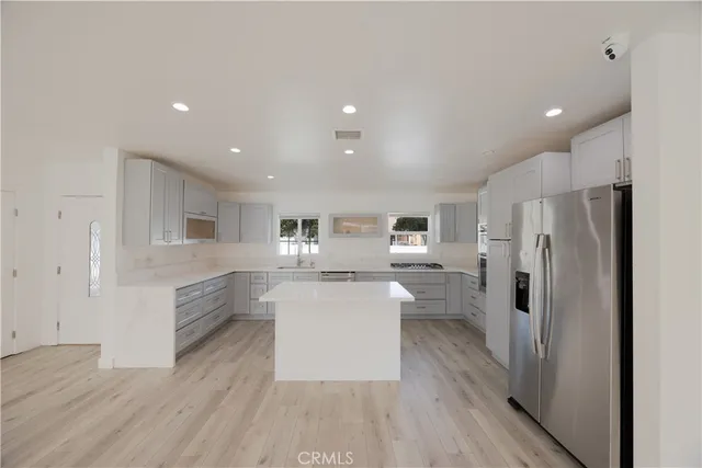 $4,995 | 19138 Hartland Street, Reseda, CA 91335