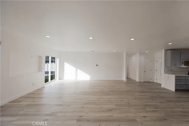 $4,995 | 19138 Hartland Street, Reseda, CA 91335