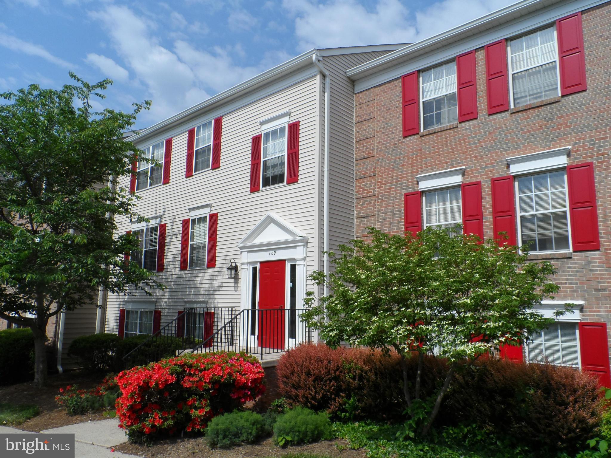 109 Fort Evans Road Southeast, Unit D Leesburg, VA 20175 - Photo 1 of 8 Exterior (Front)