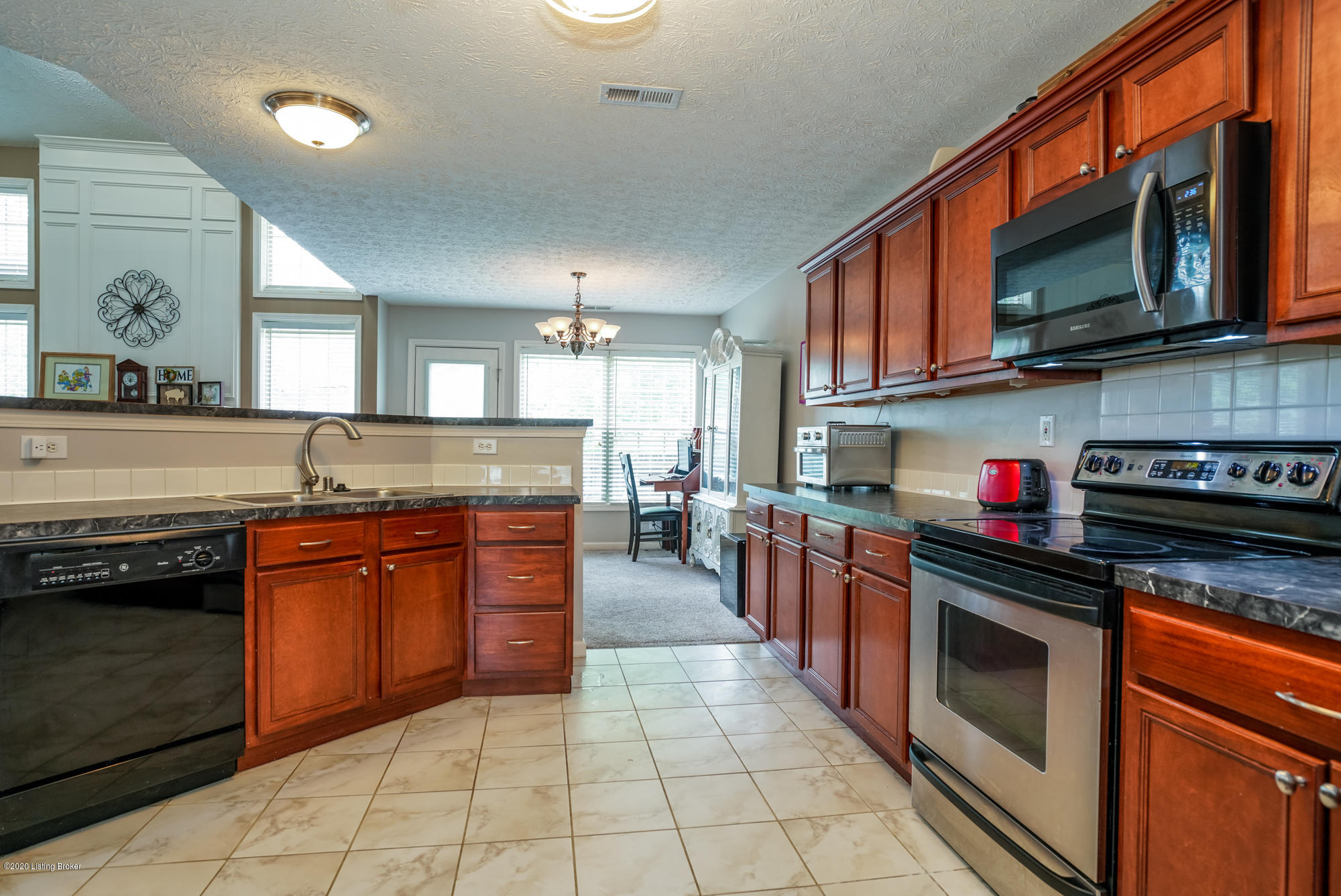 17316 Curry Branch Road Louisville, KY 40245 - Photo 10 of 33 010-17316-10