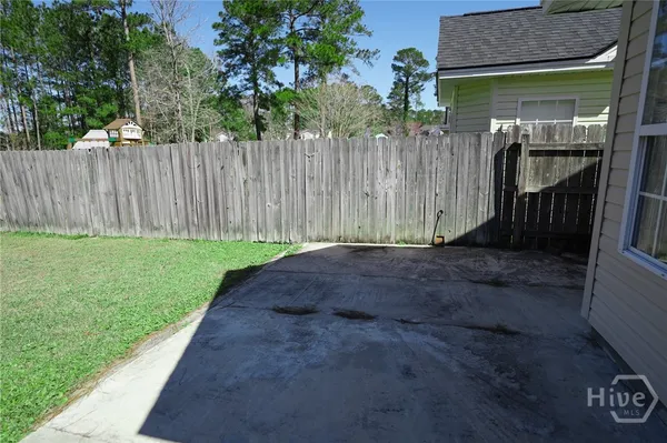 $2,400 | 877 Laurel Hill Circle, Richmond Hill, GA 31324