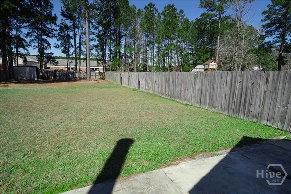 $2,400 | 877 Laurel Hill Circle, Richmond Hill, GA 31324