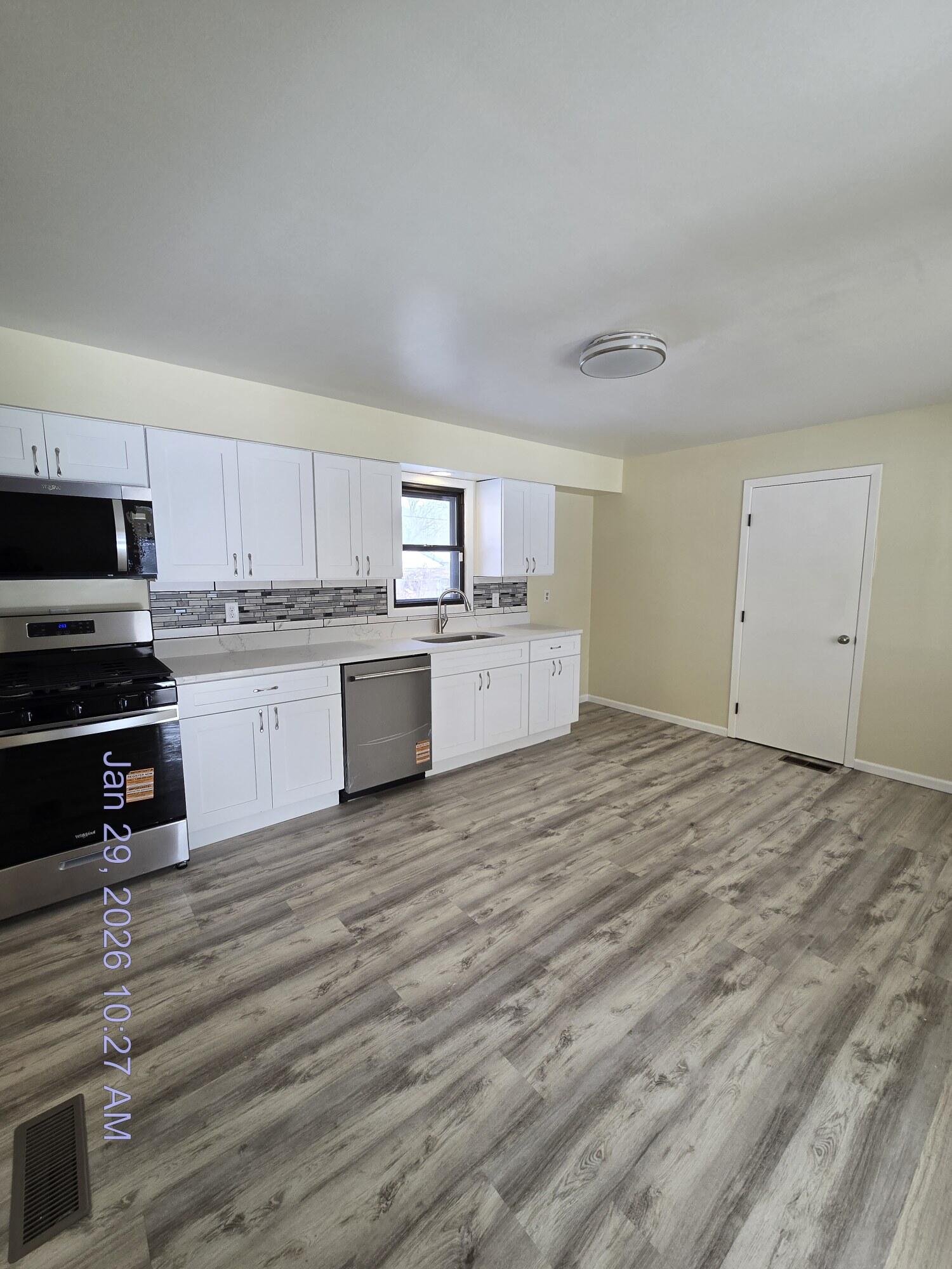 5834 Springfield Avenue Portage, IN 46368 - Photo 9 of 24 1500x2000