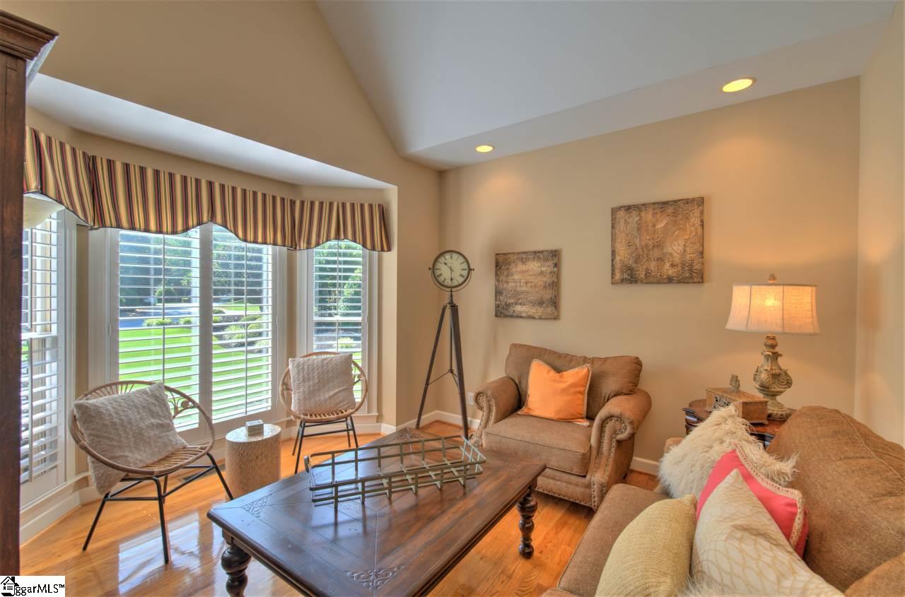201 Berrow Way Taylors, SC 29687 - Photo 3 of 28