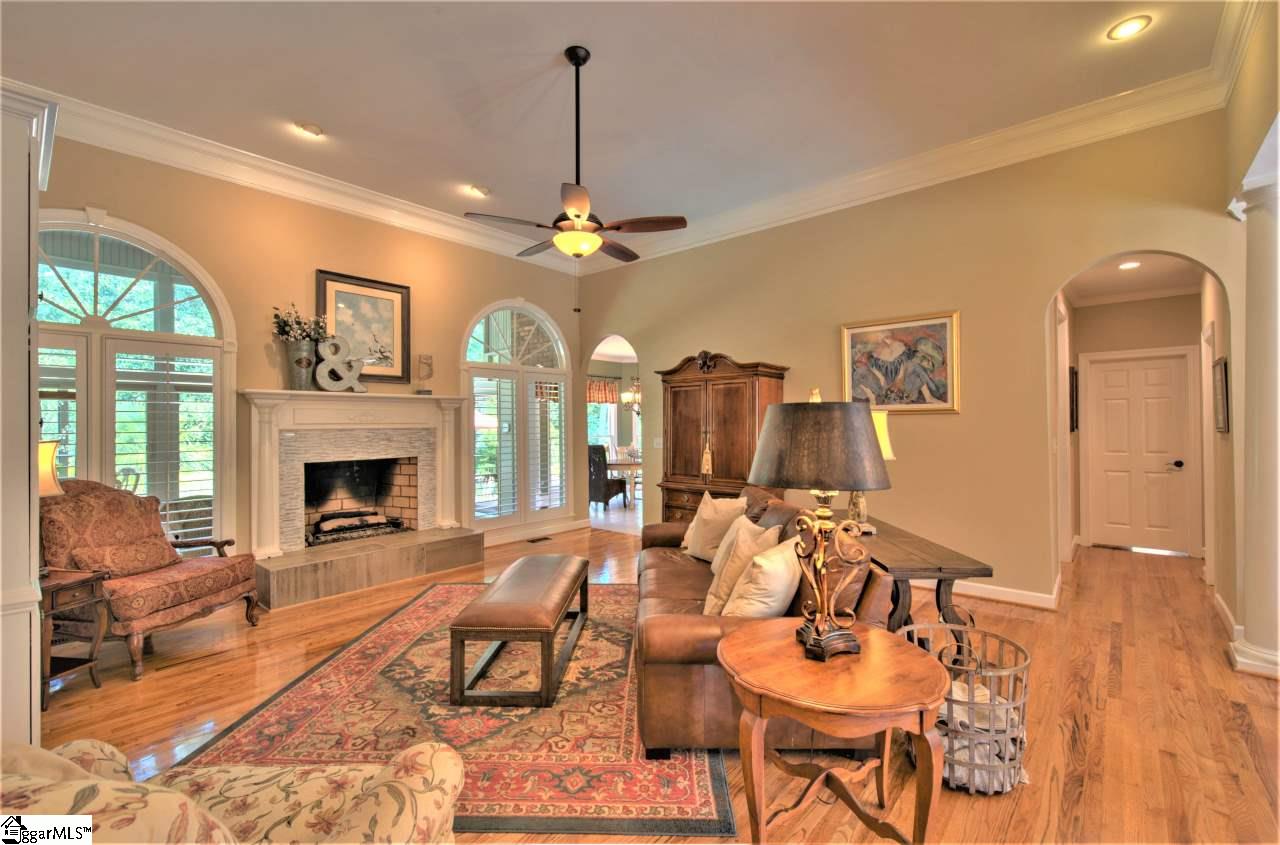 201 Berrow Way Taylors, SC 29687 - Photo 5 of 28