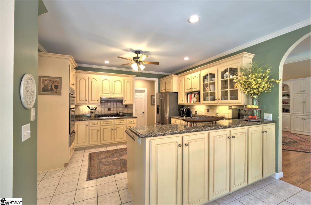201 Berrow Way Taylors, SC 29687 - Photo 8 of 28